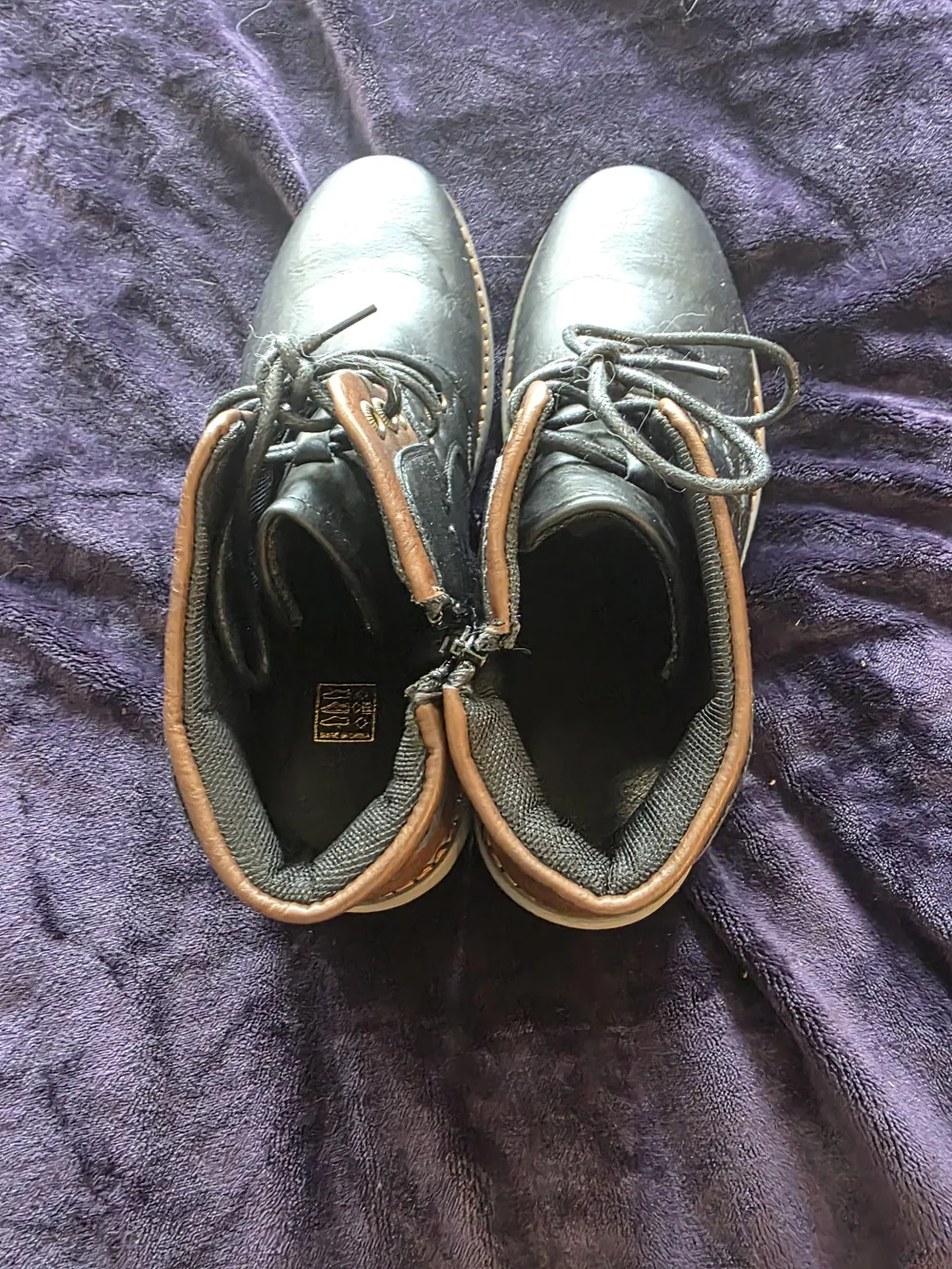 1905 Genuine Leather Lace-Up Boots – Men's Size 11 – Black/Brown